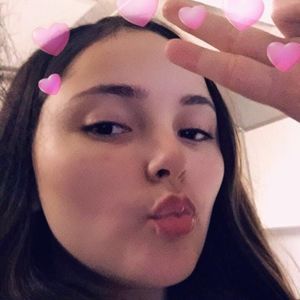 Meet your Posher, Lorie